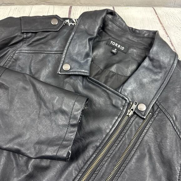 Torrid Black Floral Faux Leather Moto Jacket Size 2 - Picture 1 of 16